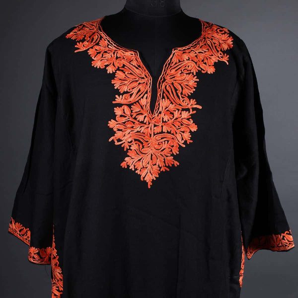 Black Aari Embroidery Woolen Phiran