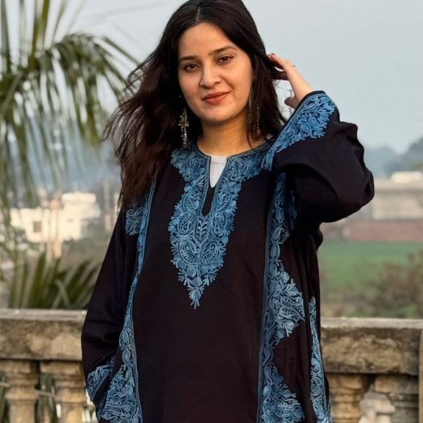 Nooré Saaz – Black & Blue Embroidered Pheran