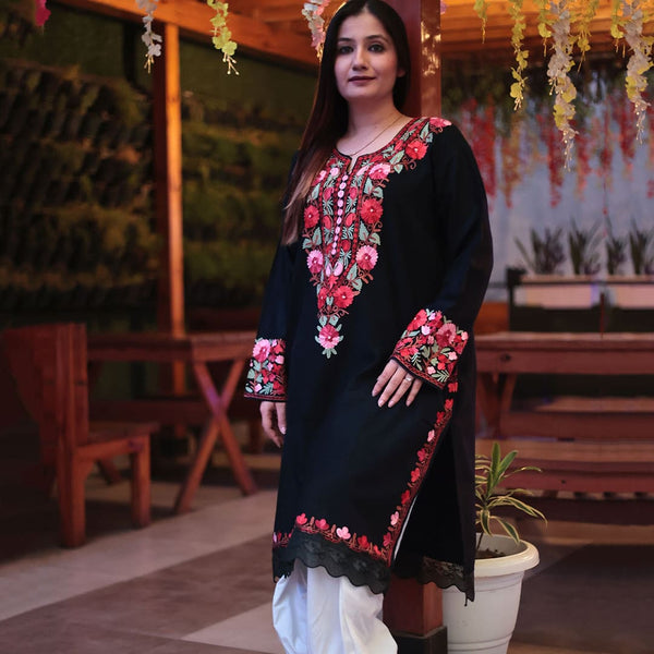 Classic Black Embroidered Pheran