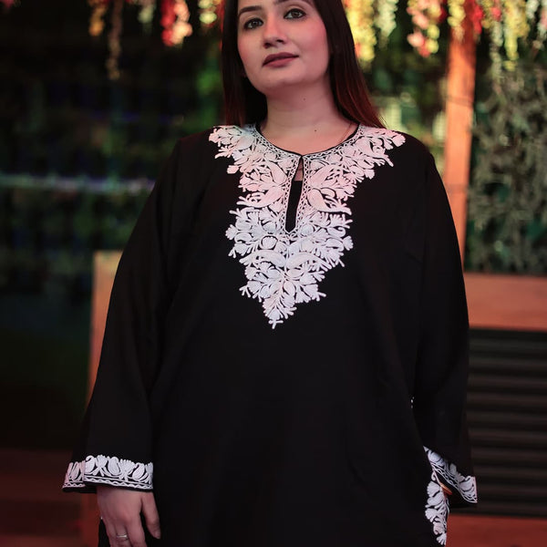 Traditional Black & White Naaldaar Aari Work Pheran