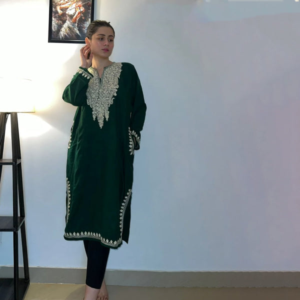 Emerald Bloom Aari Embroidery Pheran
