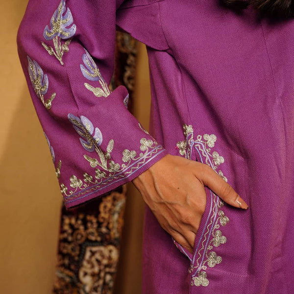 Lilac Zari And Aari Embroidered Woolen Phiran
