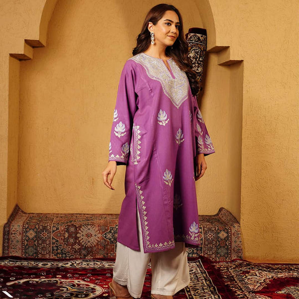 Lilac Zari And Aari Embroidered Woolen Phiran