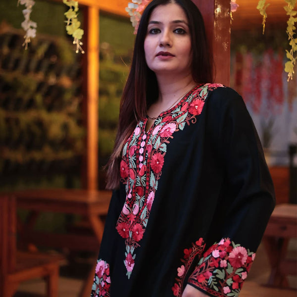 Classic Black Embroidered Pheran
