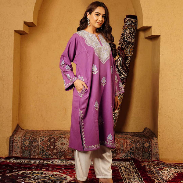 Lilac Zari And Aari Embroidered Woolen Phiran