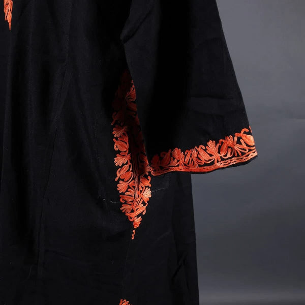 Classic Black Pheran in Minimal Aari Embroidery