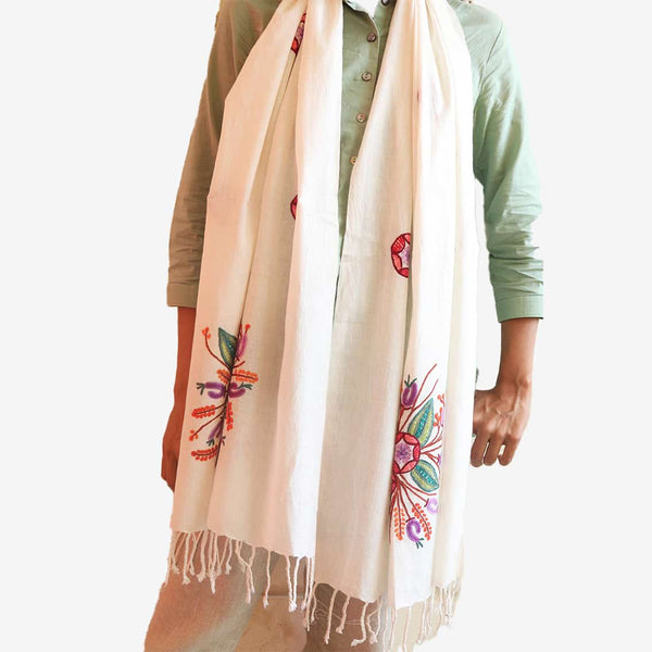White Colored Paldaar Ring Patterned Embroidered Stole