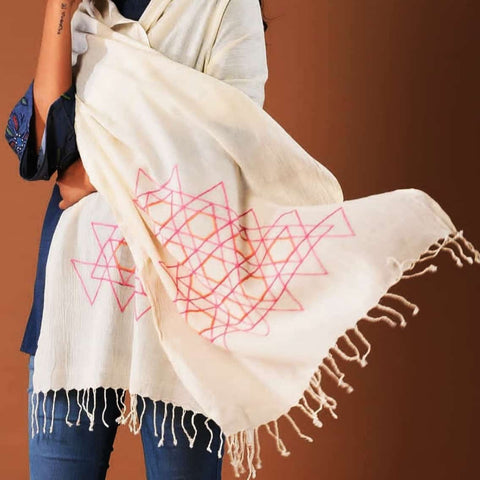 White Color Ladies Summer Stole In Triangle Tessellation Design
